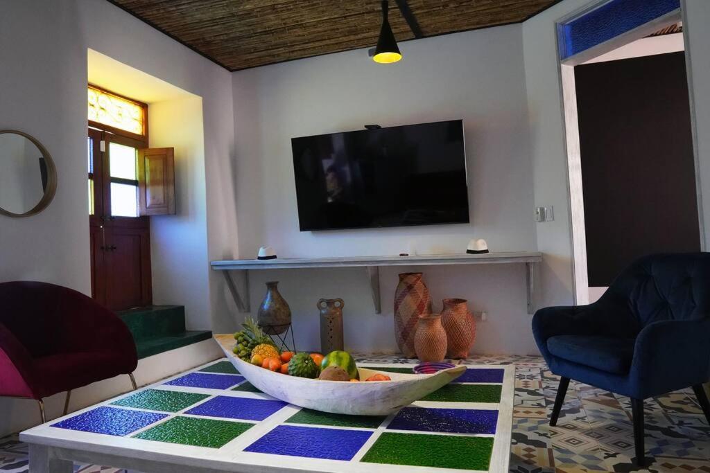 Nueva En San Antonio Cali, La Casa De Tona Villa Kültér fotó