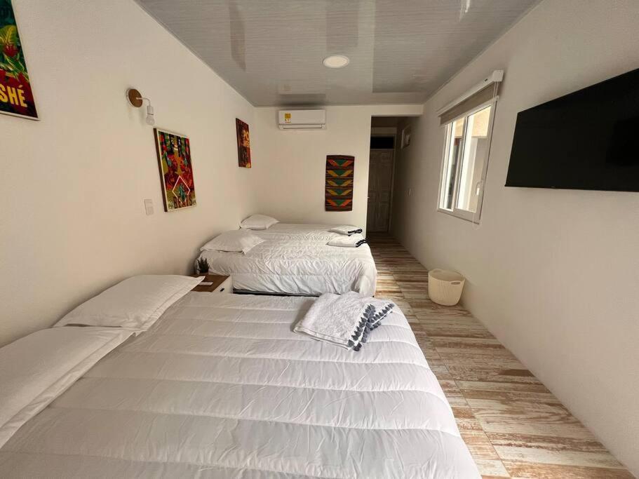 Nueva En San Antonio Cali, La Casa De Tona Villa Kültér fotó