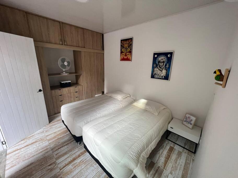 Nueva En San Antonio Cali, La Casa De Tona Villa Kültér fotó