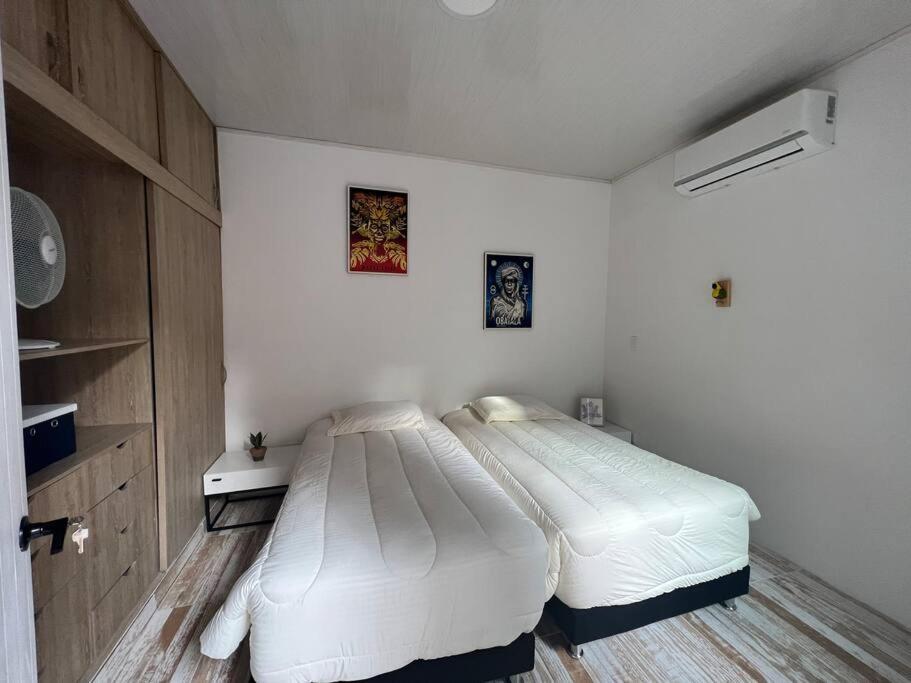 Nueva En San Antonio Cali, La Casa De Tona Villa Kültér fotó